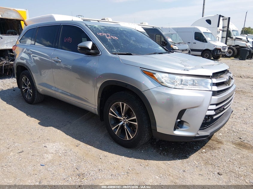 2018 TOYOTA HIGHLANDER LE | 5TDBZRFH9JS834072 | UPCARS