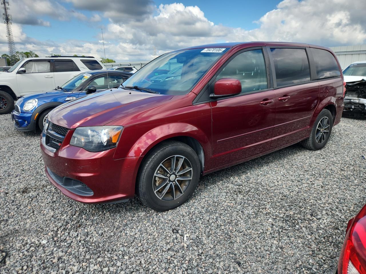 2017 DODGE CARAVAN SE | 2C4RDGBG2HR631557 | UPCARS