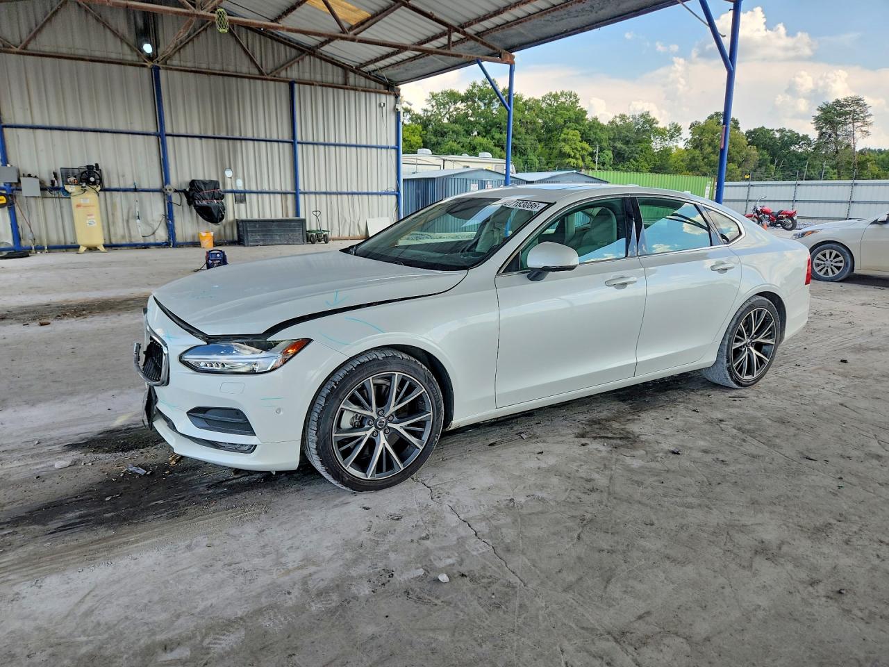2017 VOLVO S90 T6 MOMENTUM | YV1A22MK9H1013111 | UPCARS