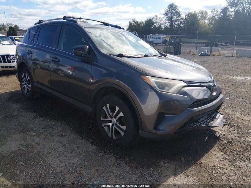2017 TOYOTA RAV4 LE | JTMBFREV1HJ704567 | UPCARS