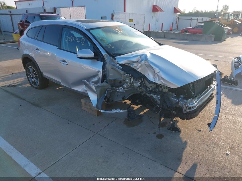 2015 VOLVO V60 CROSS COUNTRY T5 | YV4612HK5F1001301 | UPCARS