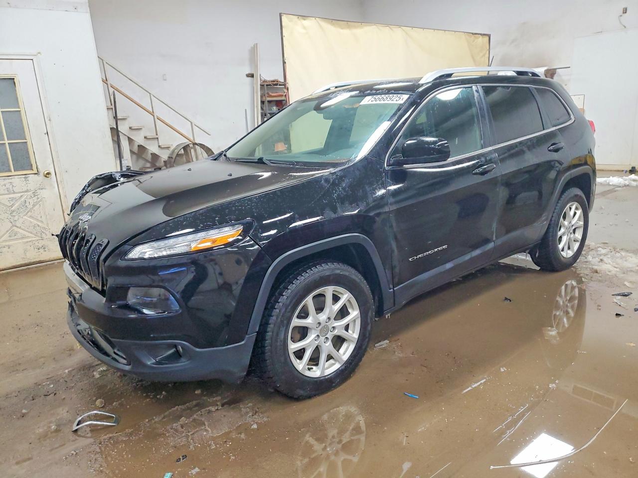 2017 JEEP CHEROKEE LATITUDE | 1C4PJMCS3HW575282 | UPCARS