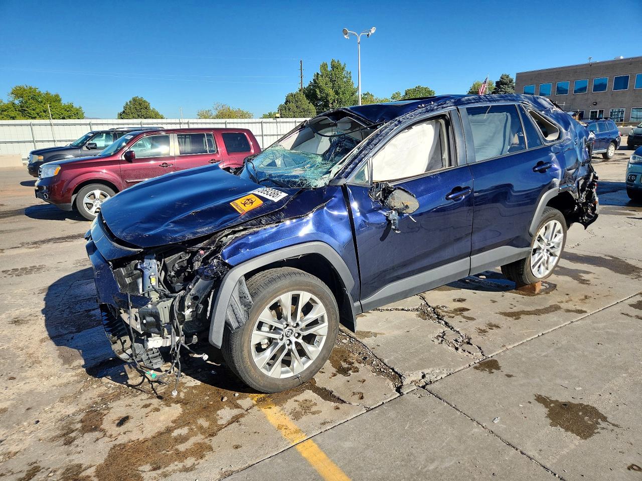 2019 TOYOTA RAV4 XLE PREMIUM | JTMA1RFV1KD518977 | UPCARS