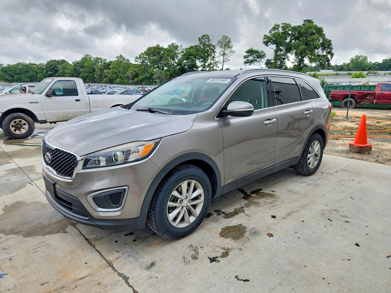2016 KIA SORENTO LX | 5XYPGDA39GG042861 | UPCARS