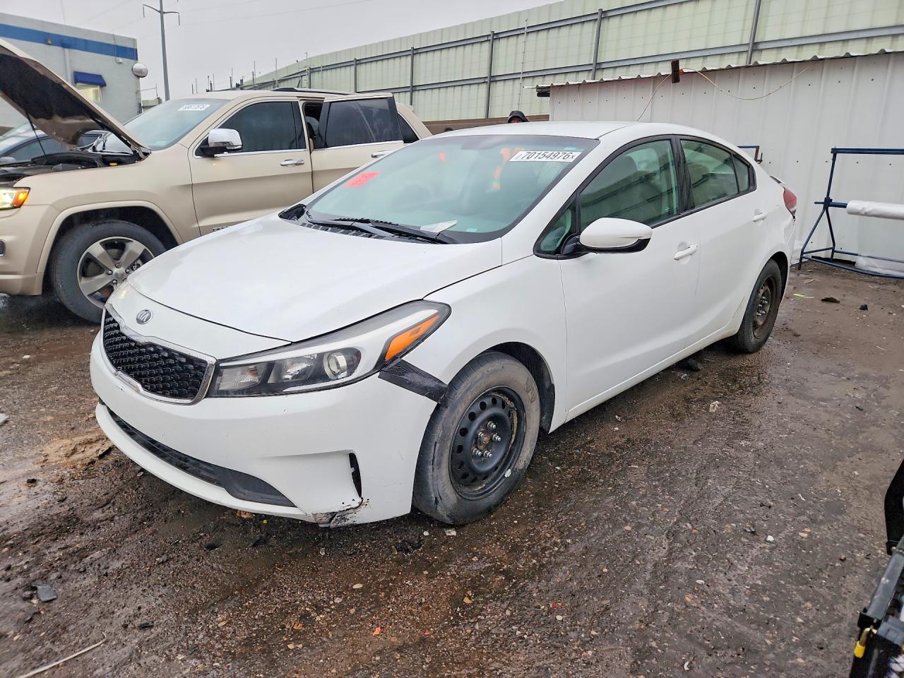 2017 KIA FORTE LX | 3KPFL4A72HE138274 | UPCARS