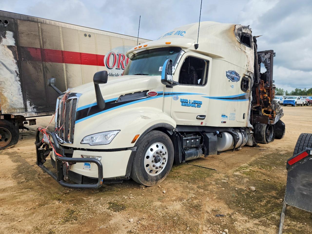 2022 PETERBILT 579 SEMI TRUCK | 1XPBDP9X7ND708024 | UPCARS