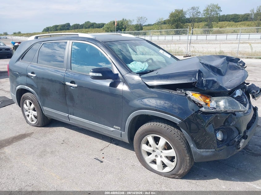 2011 KIA SORENTO LX | 5XYKTDA15BG064465 | UPCARS