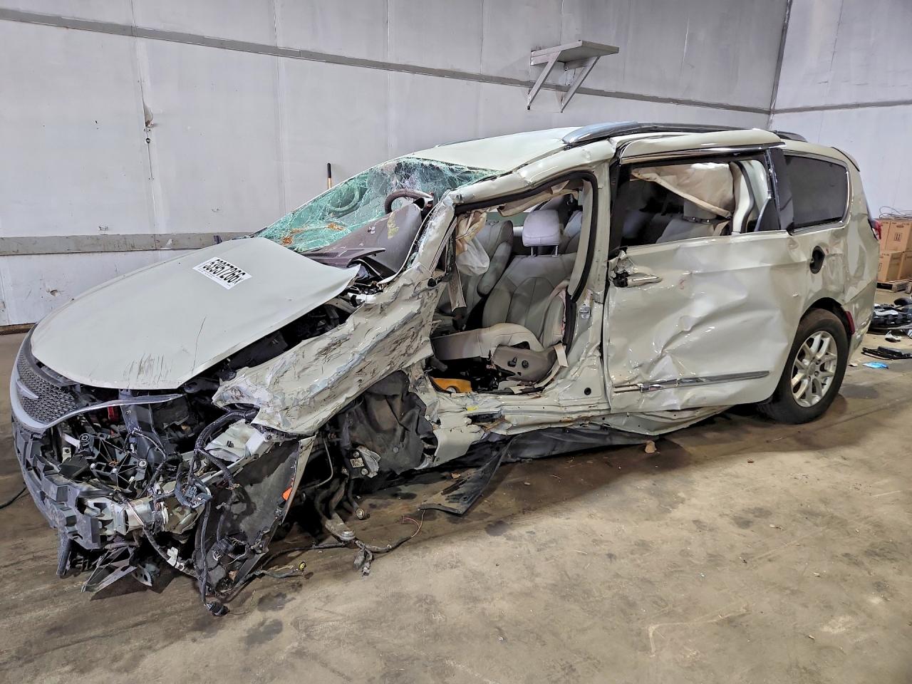 2020 CHRYSLER PACIFICA TOURING L | 2C4RC1BG9LR250815 | UPCARS
