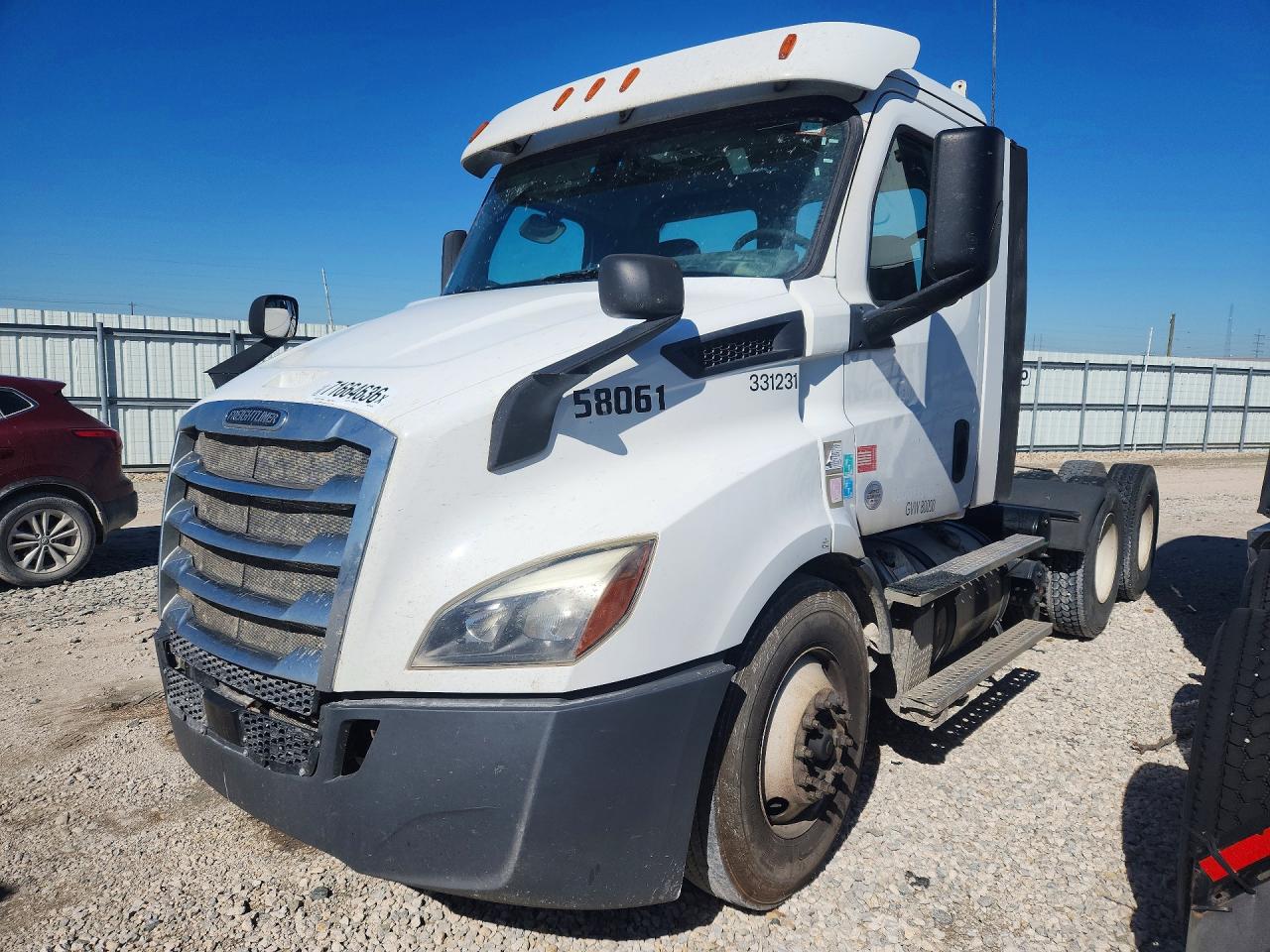 2019 FREIGHTLINER ALL OTHER CASCADIA 1 - SEMI TRUCK | 3AKJHTDV4KSKP8256 | UPCARS