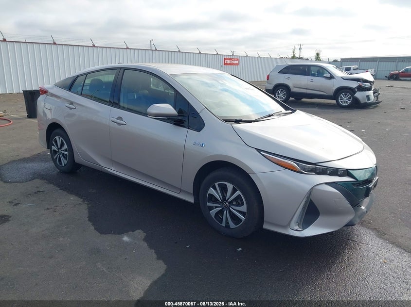 2017 TOYOTA PRIUS PRIME PLUS | JTDKARFP9H3012639 | UPCARS