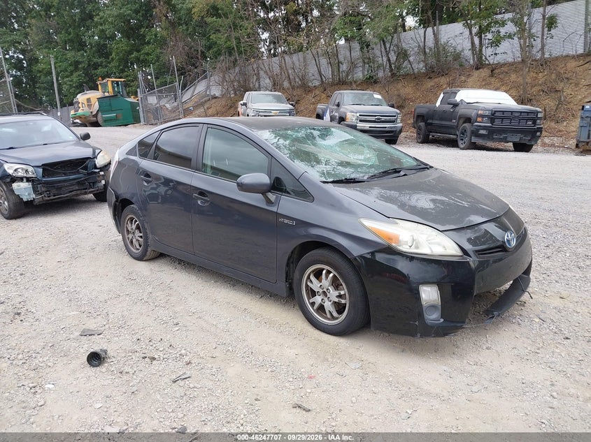 2011 TOYOTA PRIUS FOUR | JTDKN3DU3B0319243 | UPCARS