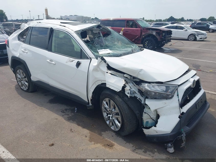 2019 TOYOTA RAV4 XLE PREMIUM | JTMA1RFV3KD506099 | UPCARS