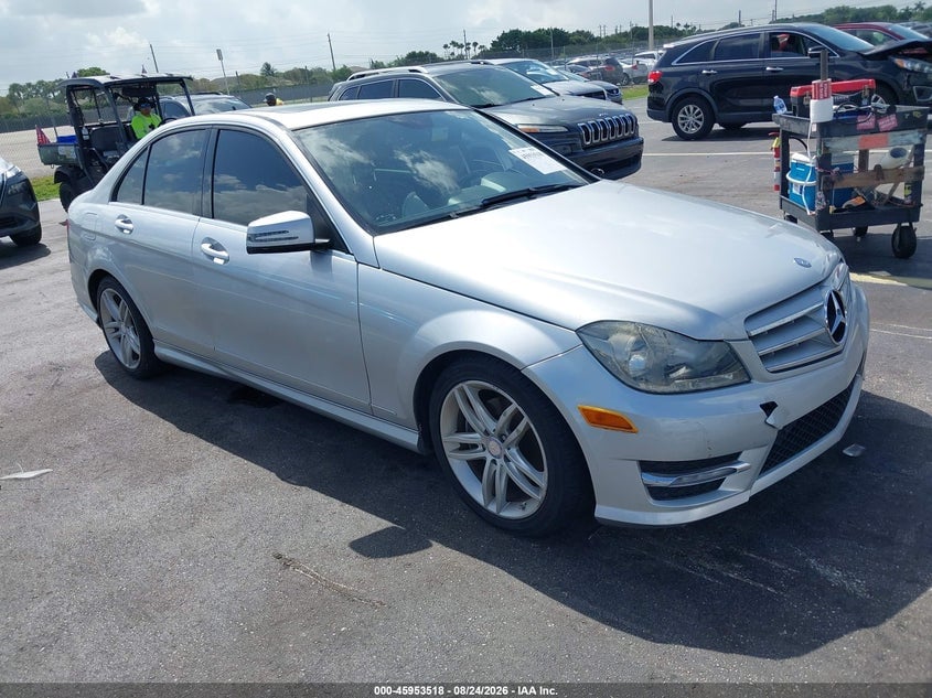 2013 MERCEDES-BENZ C 250 SPORT | WDDGF4HBXDA767337 | UPCARS