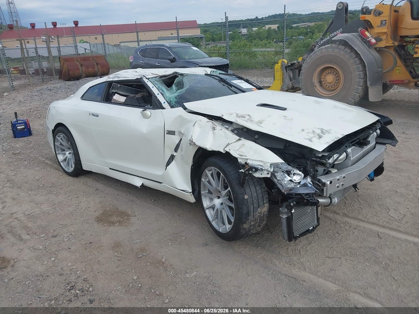 2013 NISSAN GT-R PREMIUM | JN1AR5EF0DM261232 | UPCARS