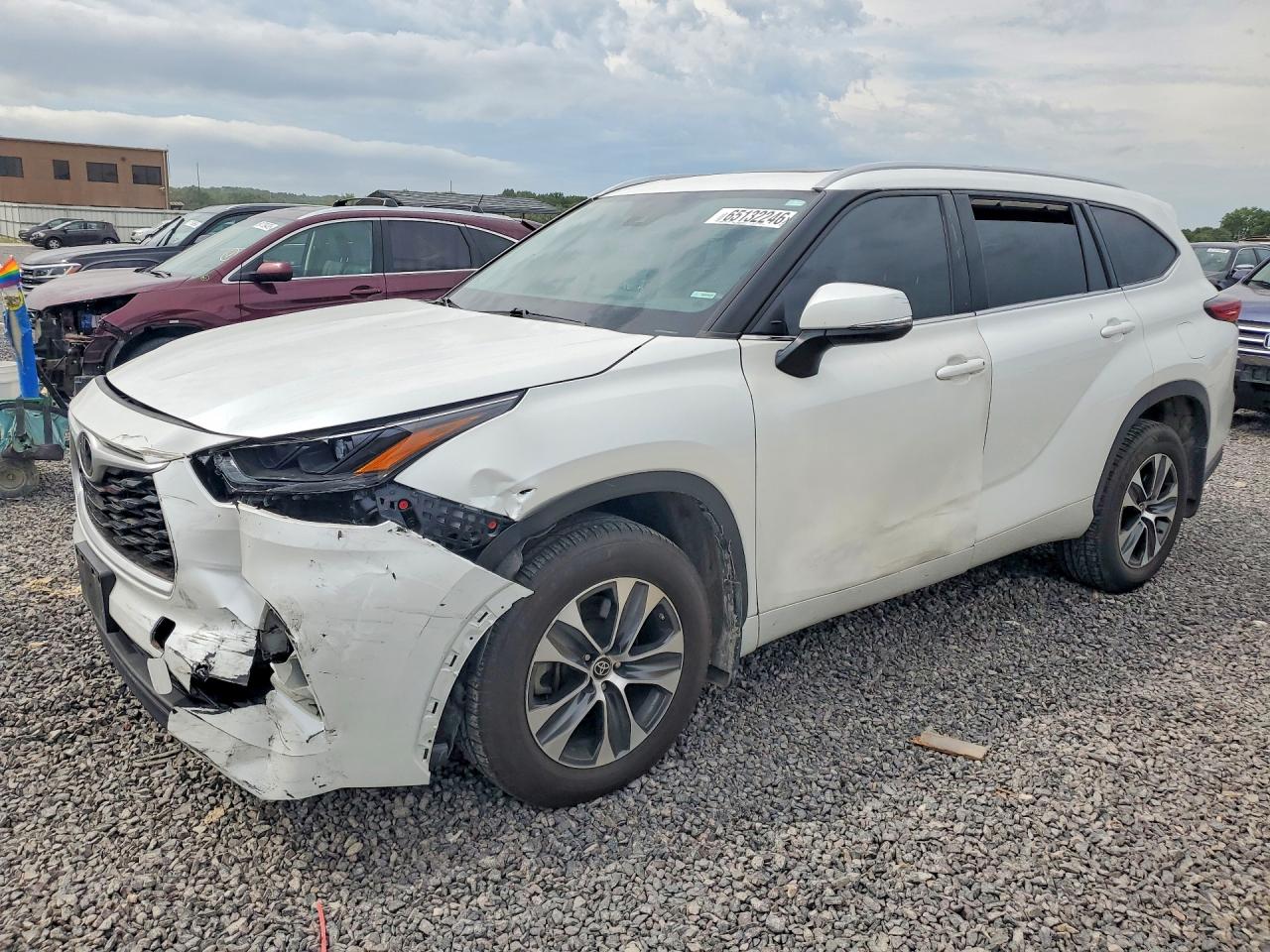 2022 TOYOTA HIGHLANDER XLE | 5TDGZRBH8NS247184 | UPCARS
