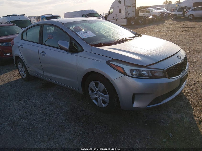 2017 KIA FORTE LX | 3KPFL4A76HE138472 | UPCARS
