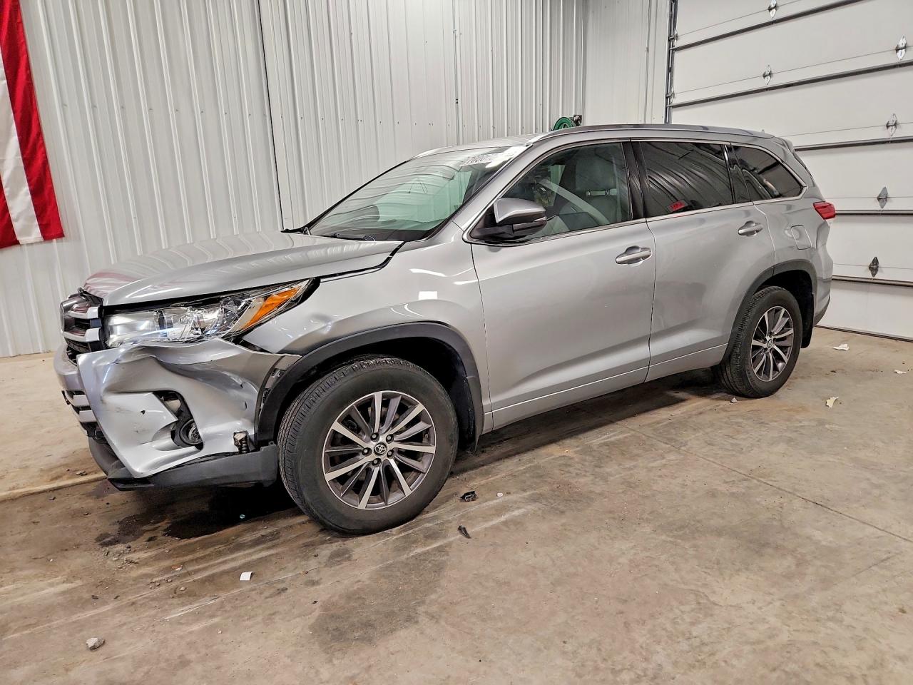 2017 TOYOTA HIGHLANDER XLE | 5TDJZRFH5HS380327 | UPCARS