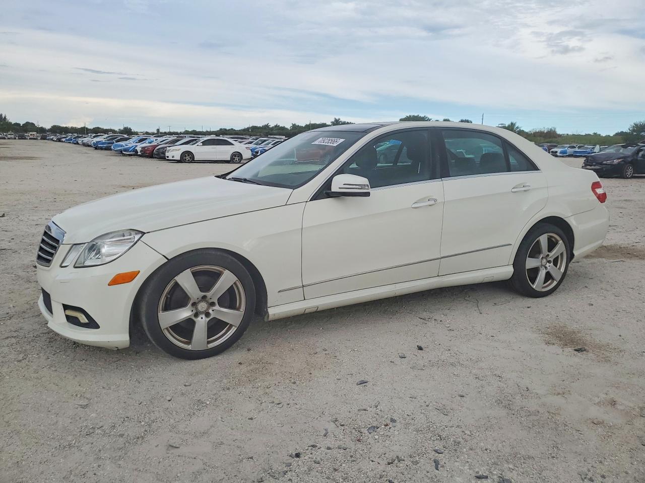 2011 MERCEDES-BENZ E-CLASS 350 | WDDHF5GB5BA353374 | UPCARS