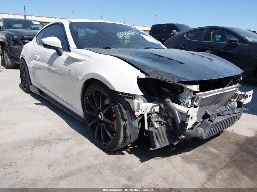 2015 SCION FR-S | JF1ZNAA11F8709493 | UPCARS