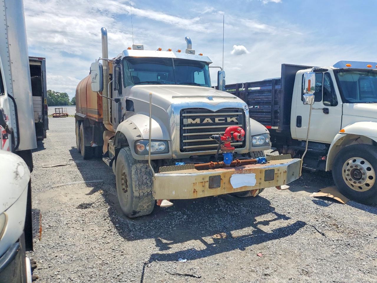2012 MACK ALL OTHER WATER TRUCK | 1M2AX04C8CM014242 | UPCARS