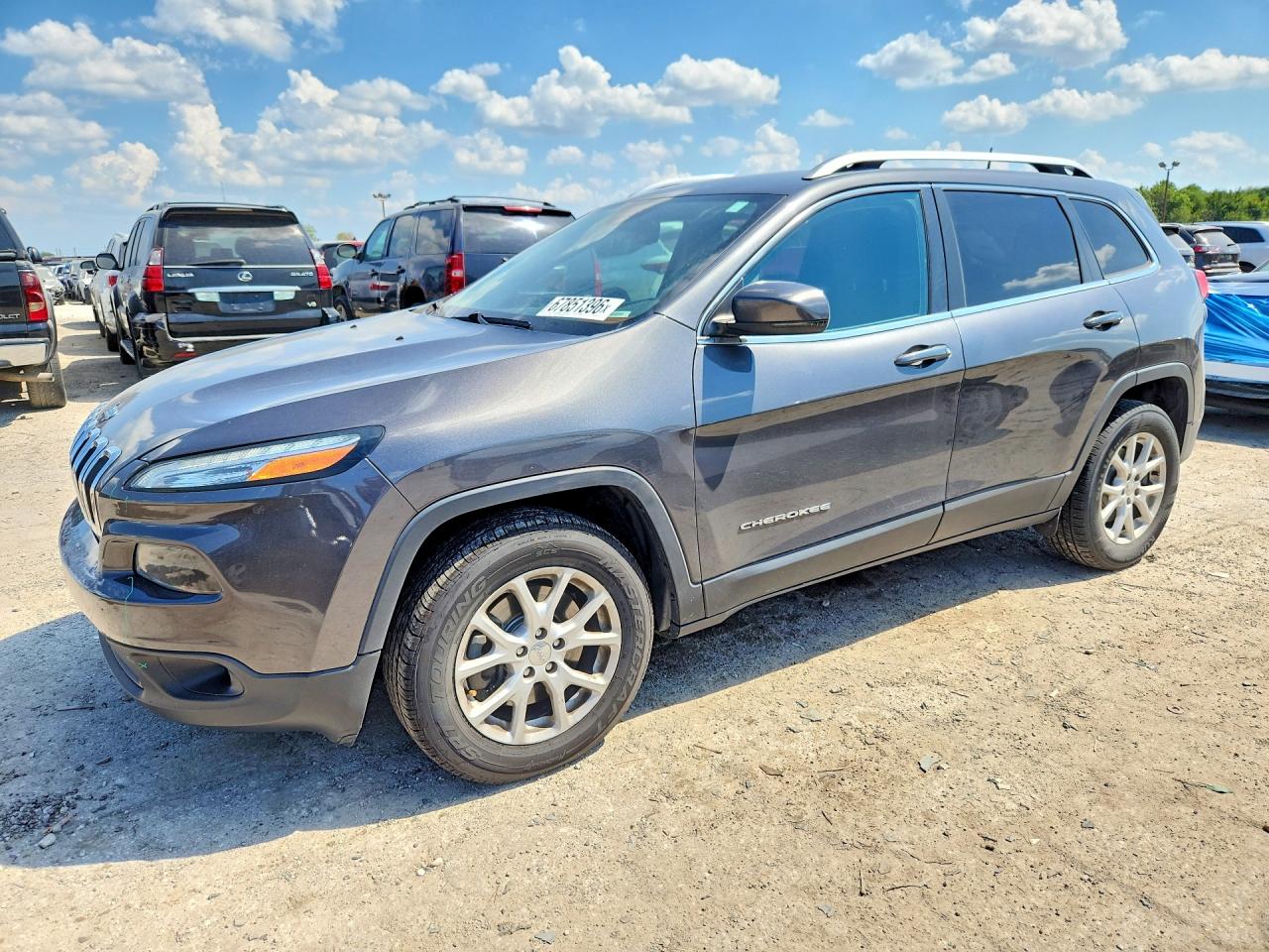 2016 JEEP CHEROKEE LATITUDE | 1C4PJMCB5GW261762 | UPCARS
