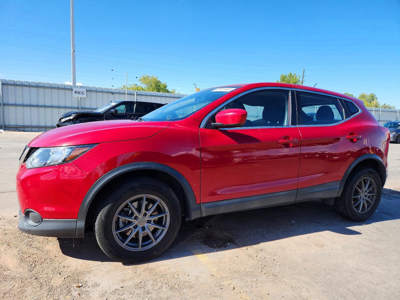 2018 NISSAN ROGUE S | JN1BJ1CP9JW180195 | UPCARS