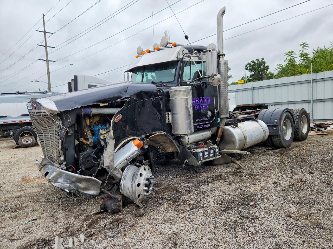 2004 PETERBILT ALL OTHER SEMI TRUCK | 1XP5DB0X24D827627 | UPCARS