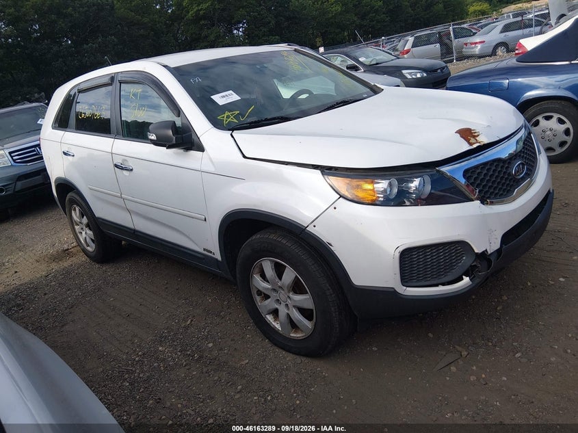 2011 KIA SORENTO LX | 5XYKTCA15BG014742 | UPCARS