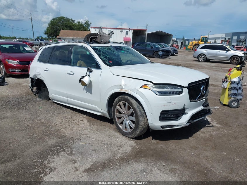 2016 VOLVO XC90 T6 MOMENTUM | YV4A22PK4G1040438 | UPCARS