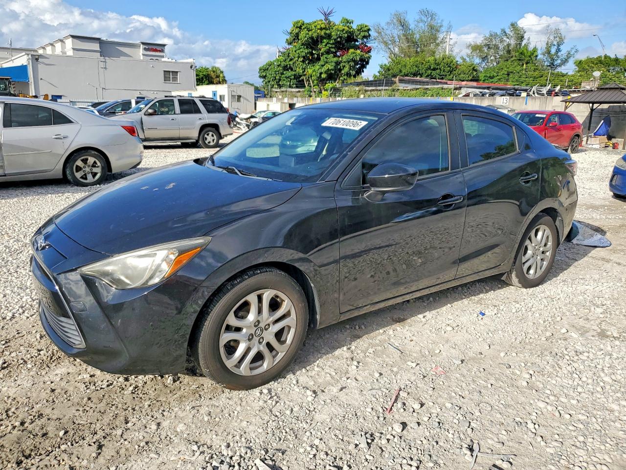 2018 TOYOTA YARIS BASE | 3MYDLBYV5JY301649 | UPCARS
