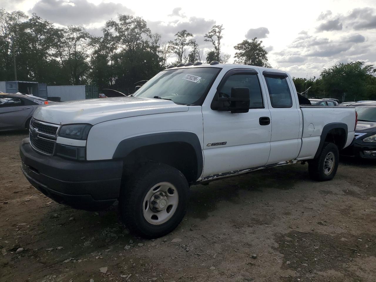 2005 CHEVROLET SILVERADO K2500 HEAVY DUTY | 1GCHK29U25E320414 | UPCARS