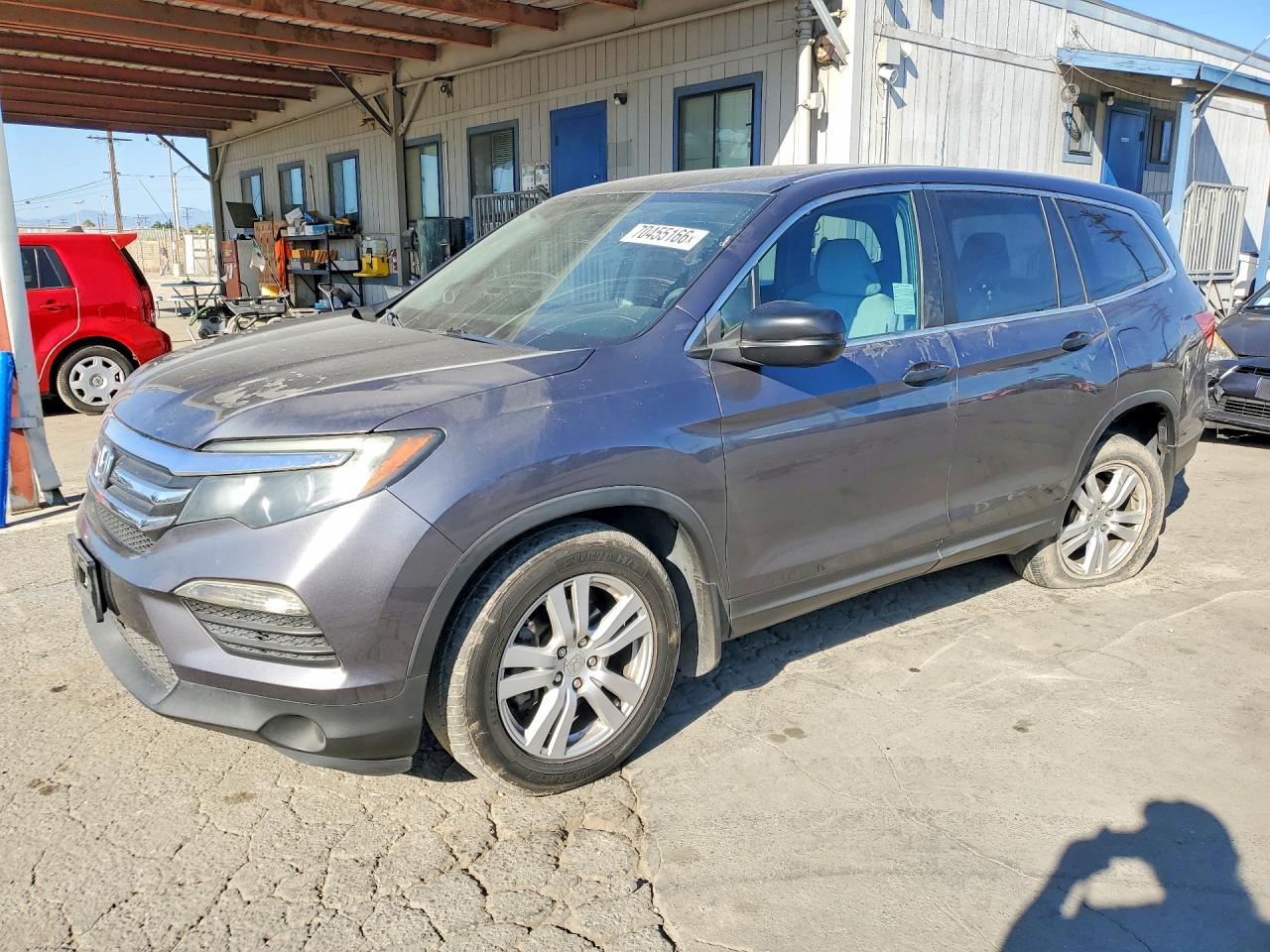 2016 HONDA PILOT LX | 5FNYF5H19GB037202 | UPCARS