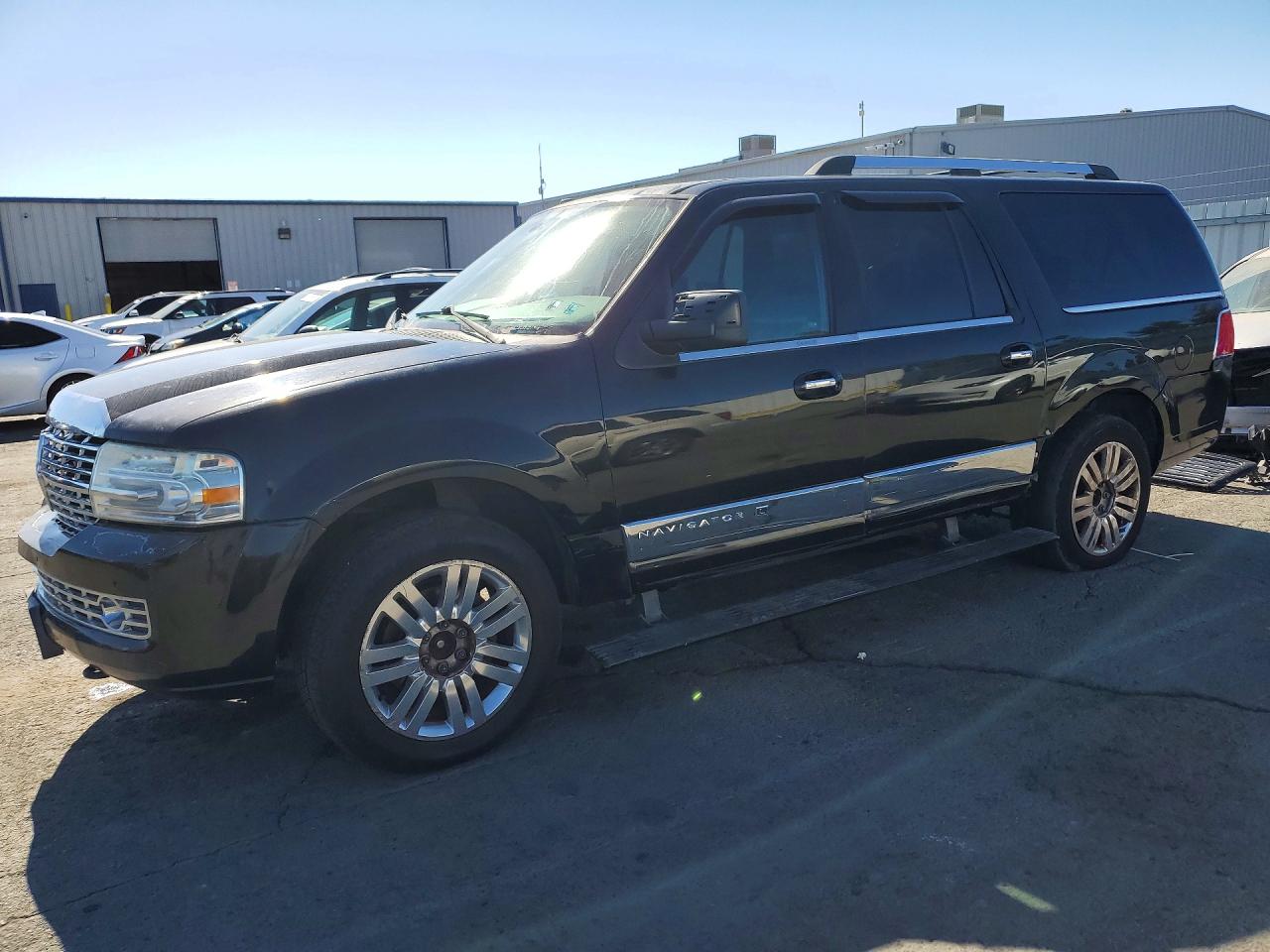 2011 LINCOLN NAVIGATOR | 5LMJJ3J57BEJ00432 | UPCARS