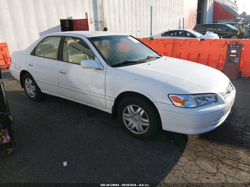 2000 TOYOTA CAMRY LE | JT2BG22K1Y0390500 | UPCARS