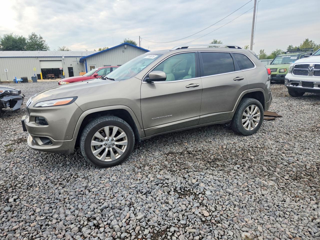2017 JEEP CHEROKEE OVERLAND | 1C4PJMJS3HW551258 | UPCARS
