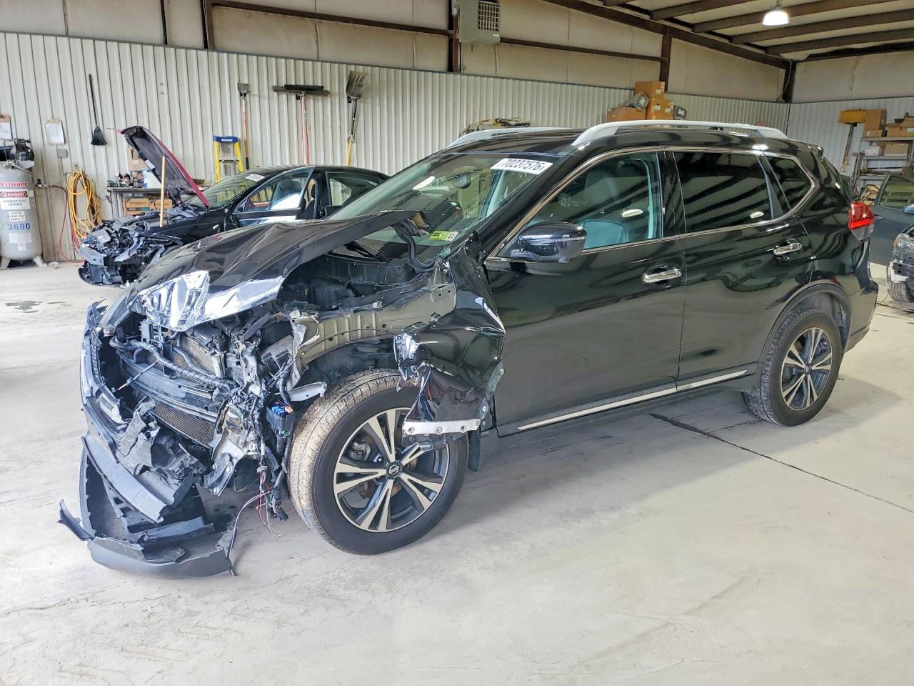 2017 NISSAN ROGUE SL | 5N1AT2MV7HC797964 | UPCARS