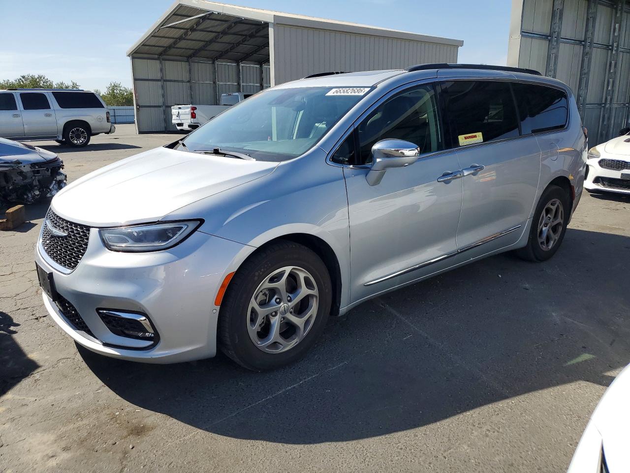 2022 CHRYSLER PACIFICA LIMITED | 2C4RC1GG2NR175872 | UPCARS
