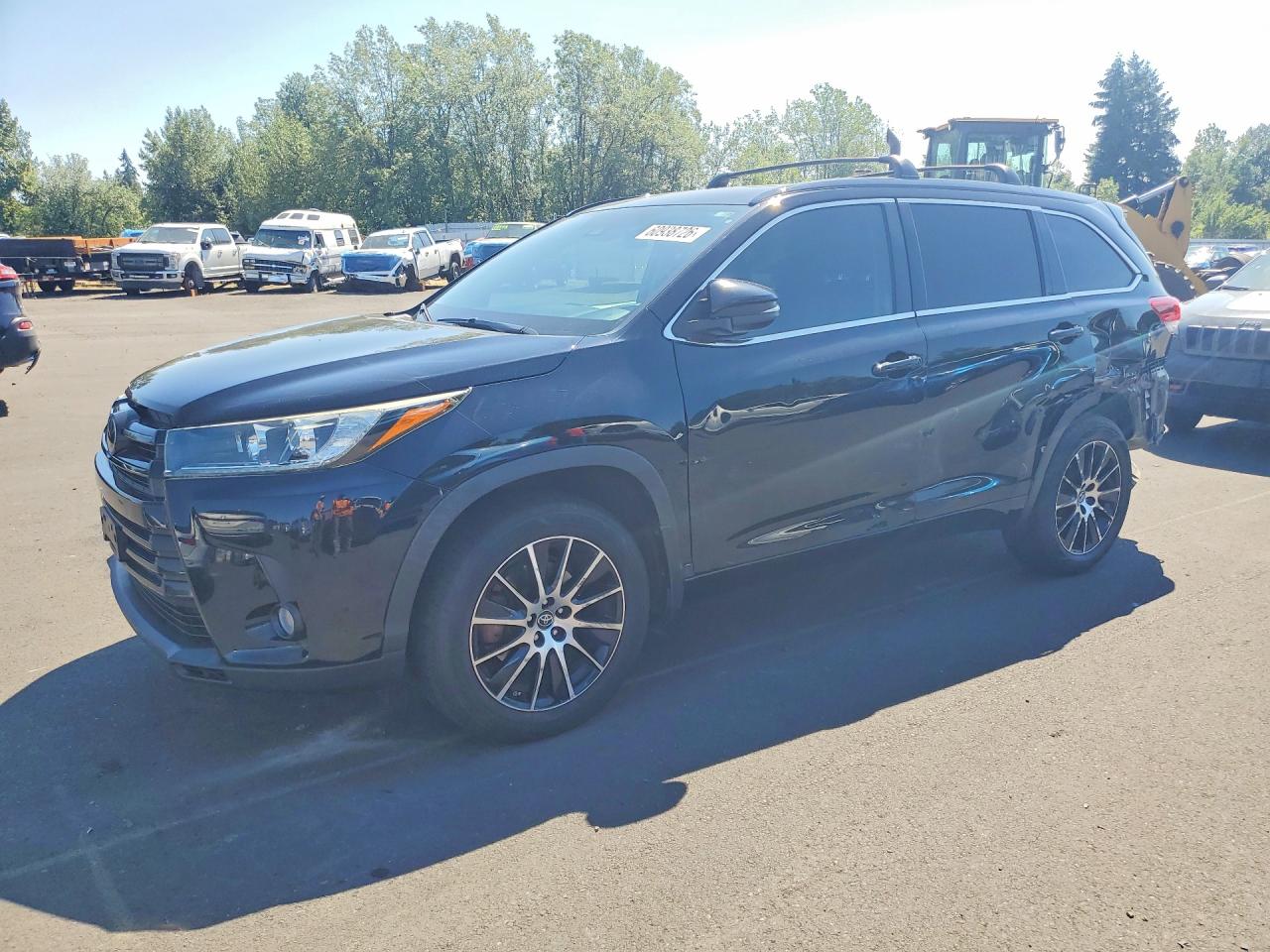 2018 TOYOTA HIGHLANDER SE | 5TDJZRFH7JS863517 | UPCARS