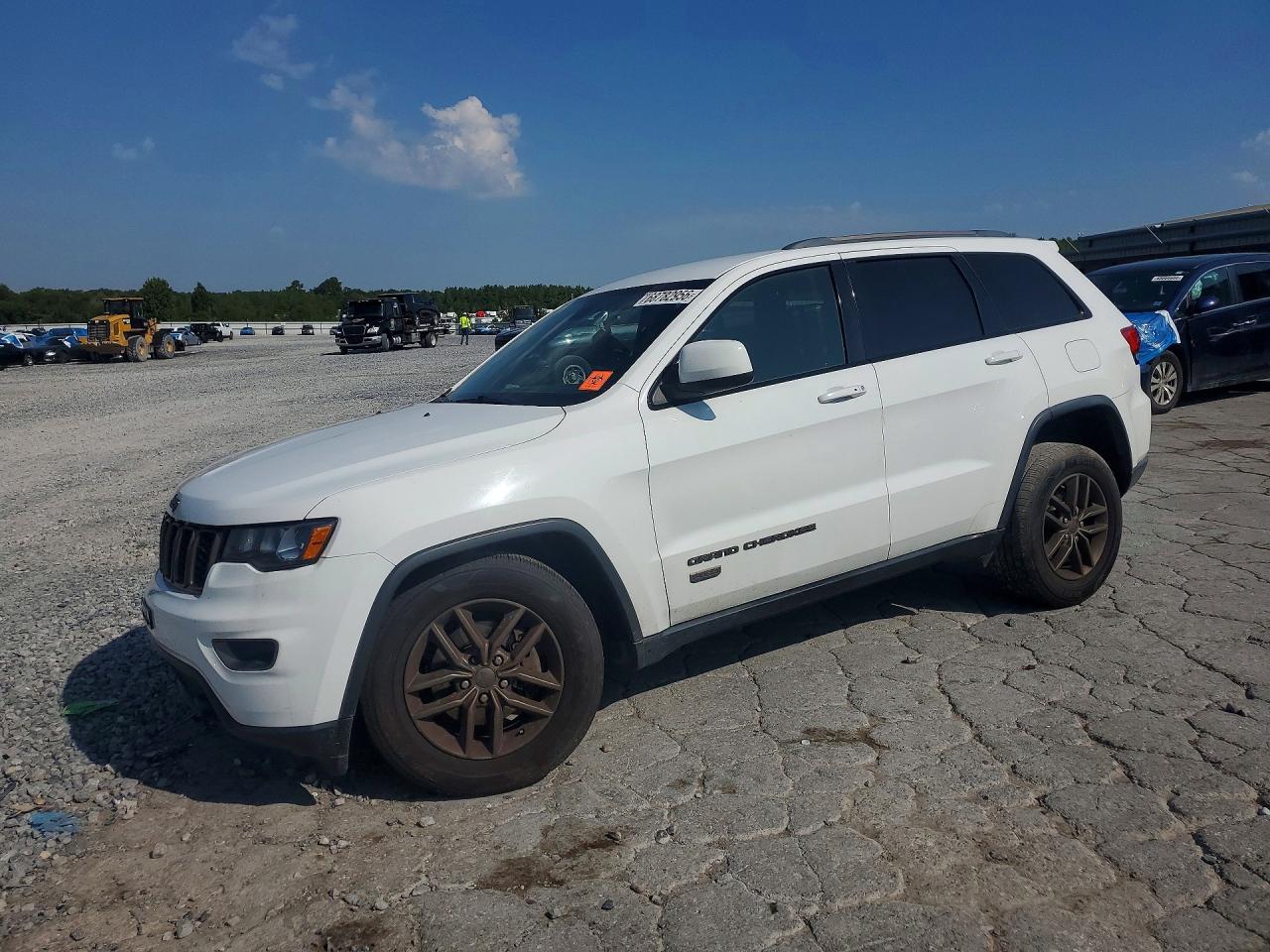 2017 JEEP CHEROKEE LAREDO | 1C4RJEAG8HC664330 | UPCARS