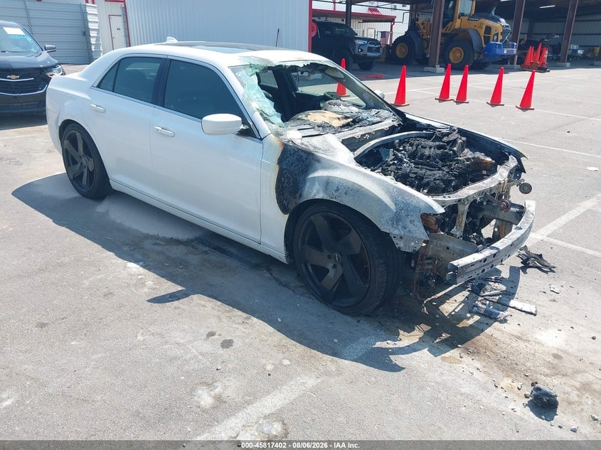 2016 CHRYSLER 300 LIMITED | 2C3CCAAG3GH229675 | UPCARS