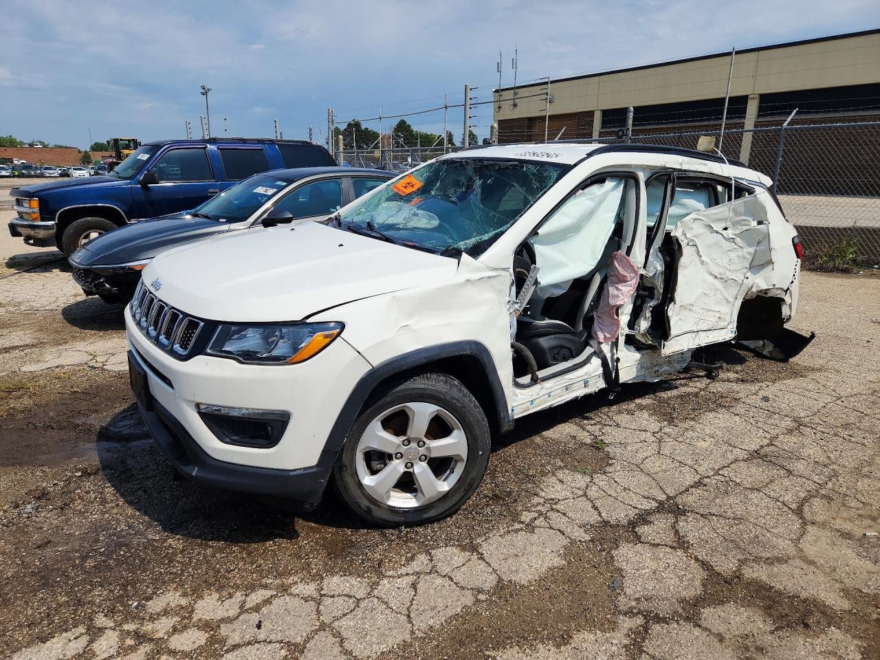 2018 JEEP COMPASS LATITUDE | 3C4NJDBB6JT281752 | UPCARS