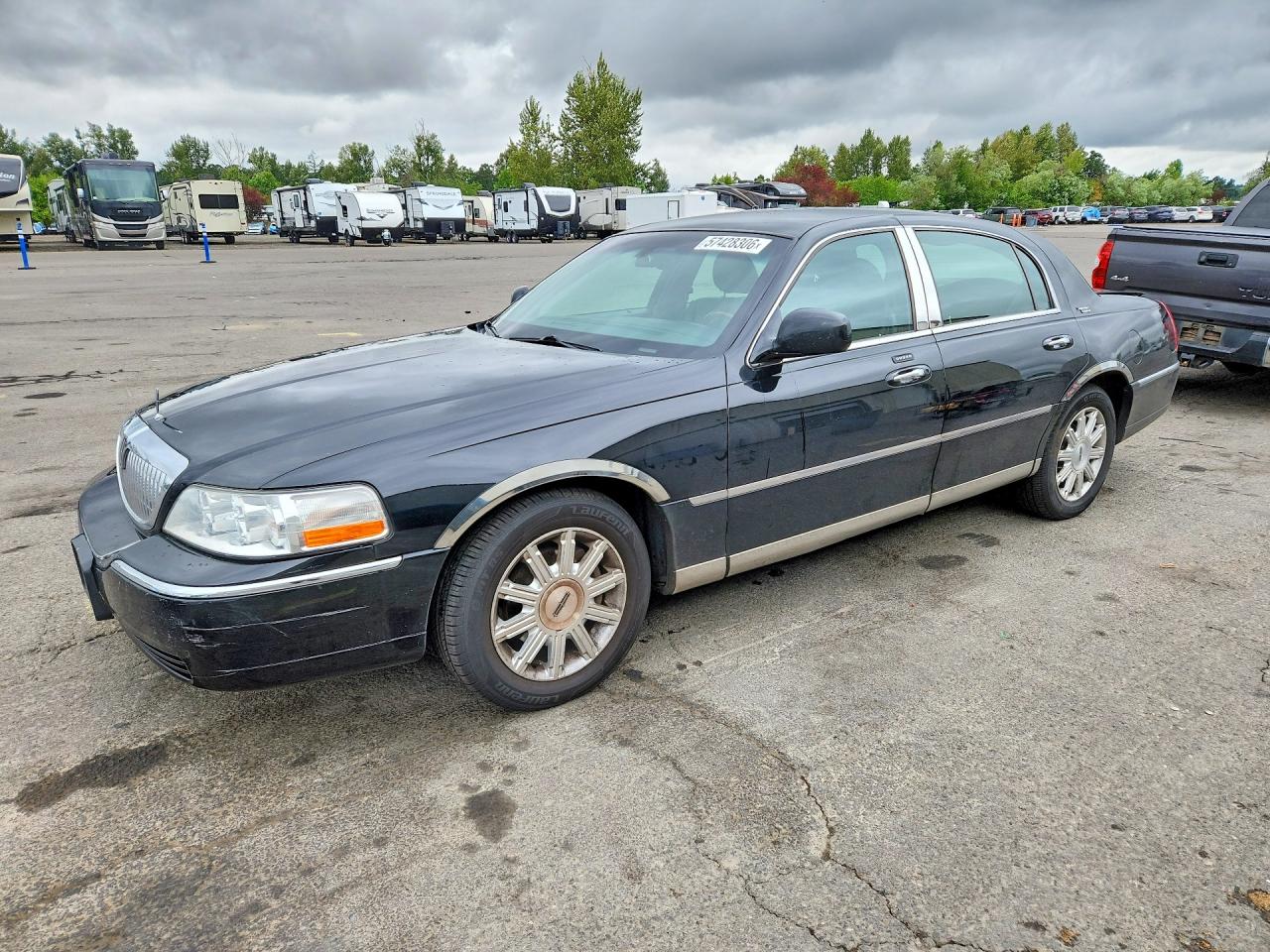 2009 LINCOLN TOWNCAR SIGNATURE LIMITED | 2LNHM82V99X603523 | UPCARS