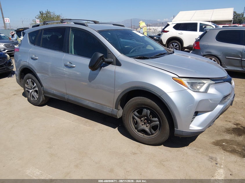 2018 TOYOTA RAV4 LE | 2T3BFREVXJW697481 | UPCARS