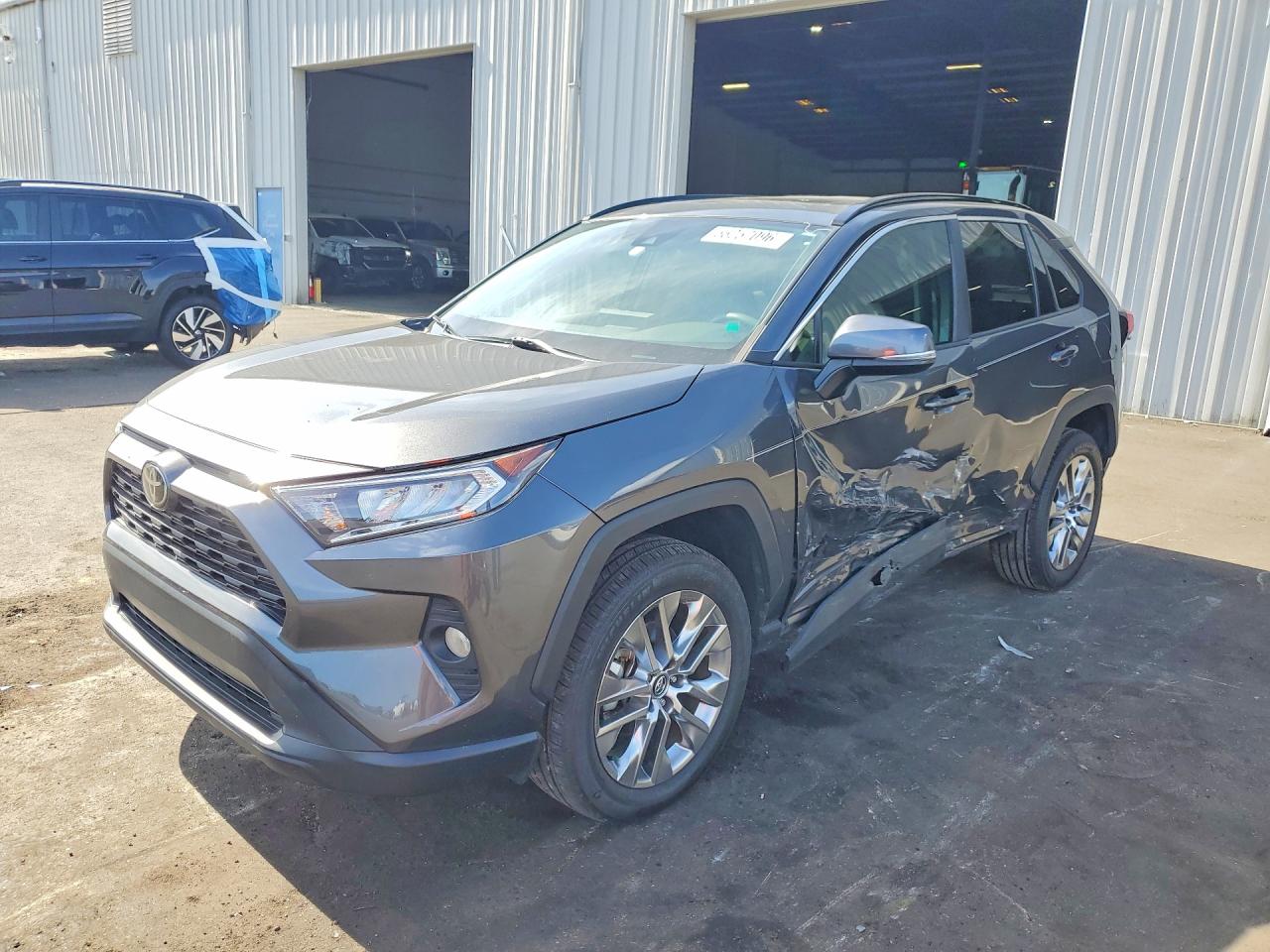 2020 TOYOTA RAV4 XLE PREMIUM | 2T3C1RFV0LC073114 | UPCARS