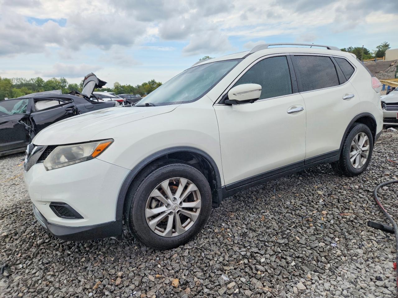 2014 NISSAN ROGUE SV | 5N1AT2MT6EC807958 | UPCARS