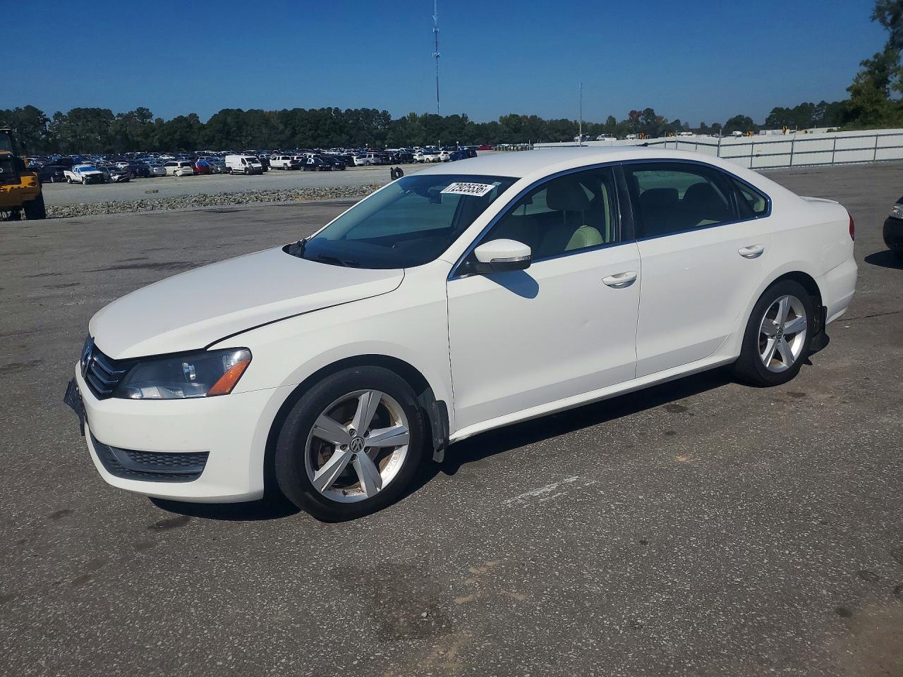 2015 VOLKSWAGEN PASSAT SE | 1VWBT7A35FC019357 | UPCARS