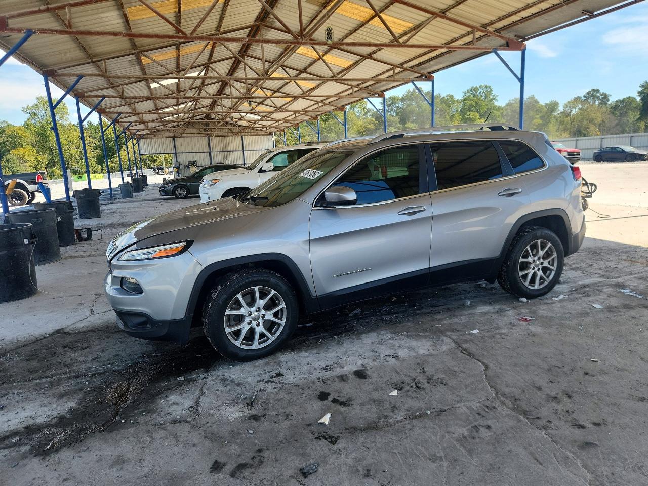 2017 JEEP CHEROKEE LATITUDE | 1C4PJLCB9HW661299 | UPCARS