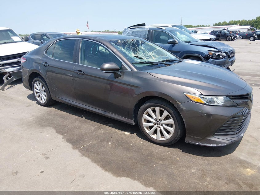 2018 TOYOTA CAMRY LE | 4T1B11HK1JU598932 | UPCARS