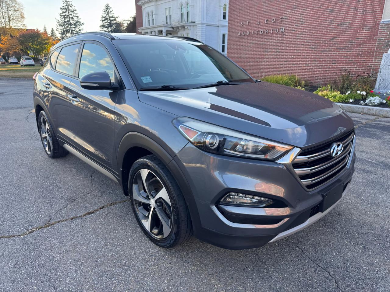 2017 HYUNDAI TUCSON LIMITED | KM8J3CA22HU359265 | UPCARS