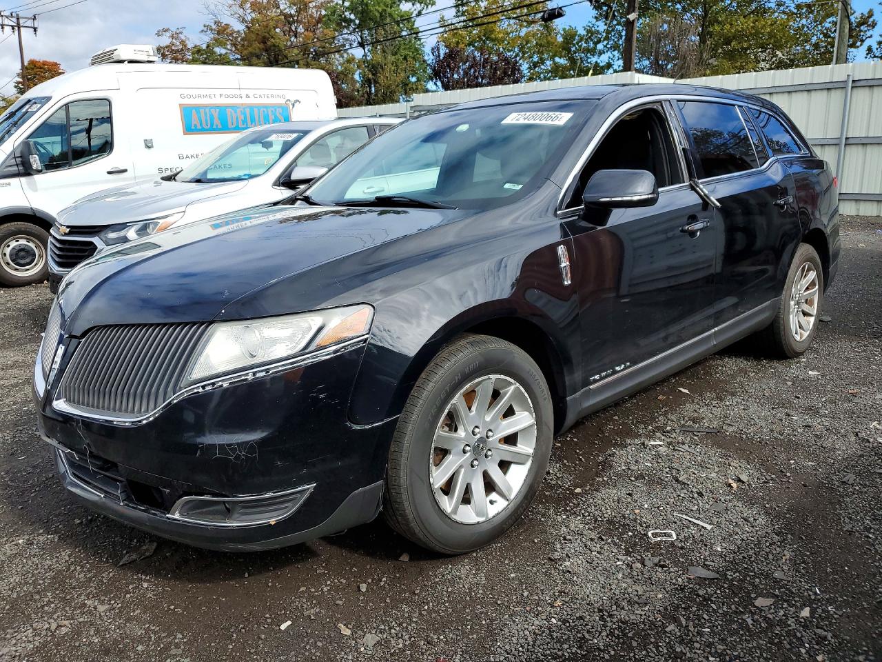 2016 LINCOLN MKT | 2LMHJ5NK4GBL01242 | UPCARS